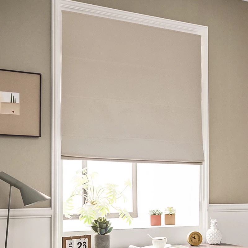 Zemismart Matter 智慧羅馬簾,具備優雅的層疊式設計,無需網關即可透過 Apple Home 精準控制光線與開合。